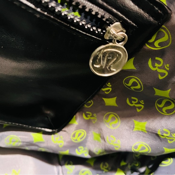 lululemon athletica Black Tote Bag - Picture 11 of 16